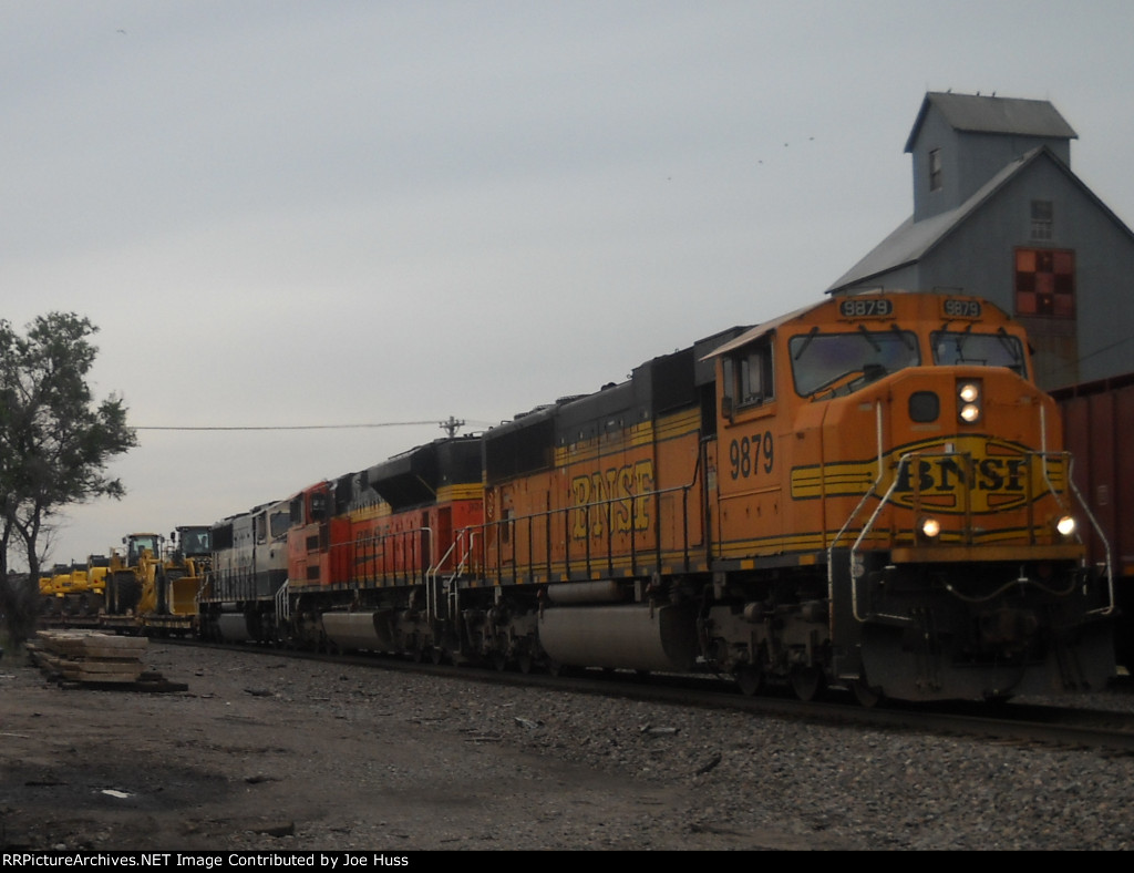 BNSF 9879 West